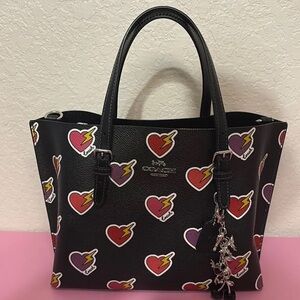 Coach Mollie Tote 25 Heart Bolt Print